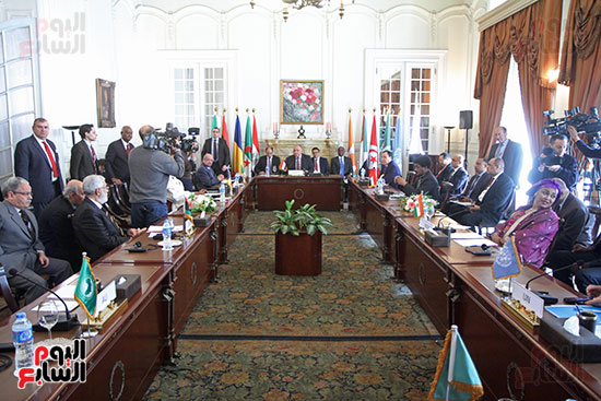 اجتماع وزراء خارجيه دول جوار ليبيا (3)