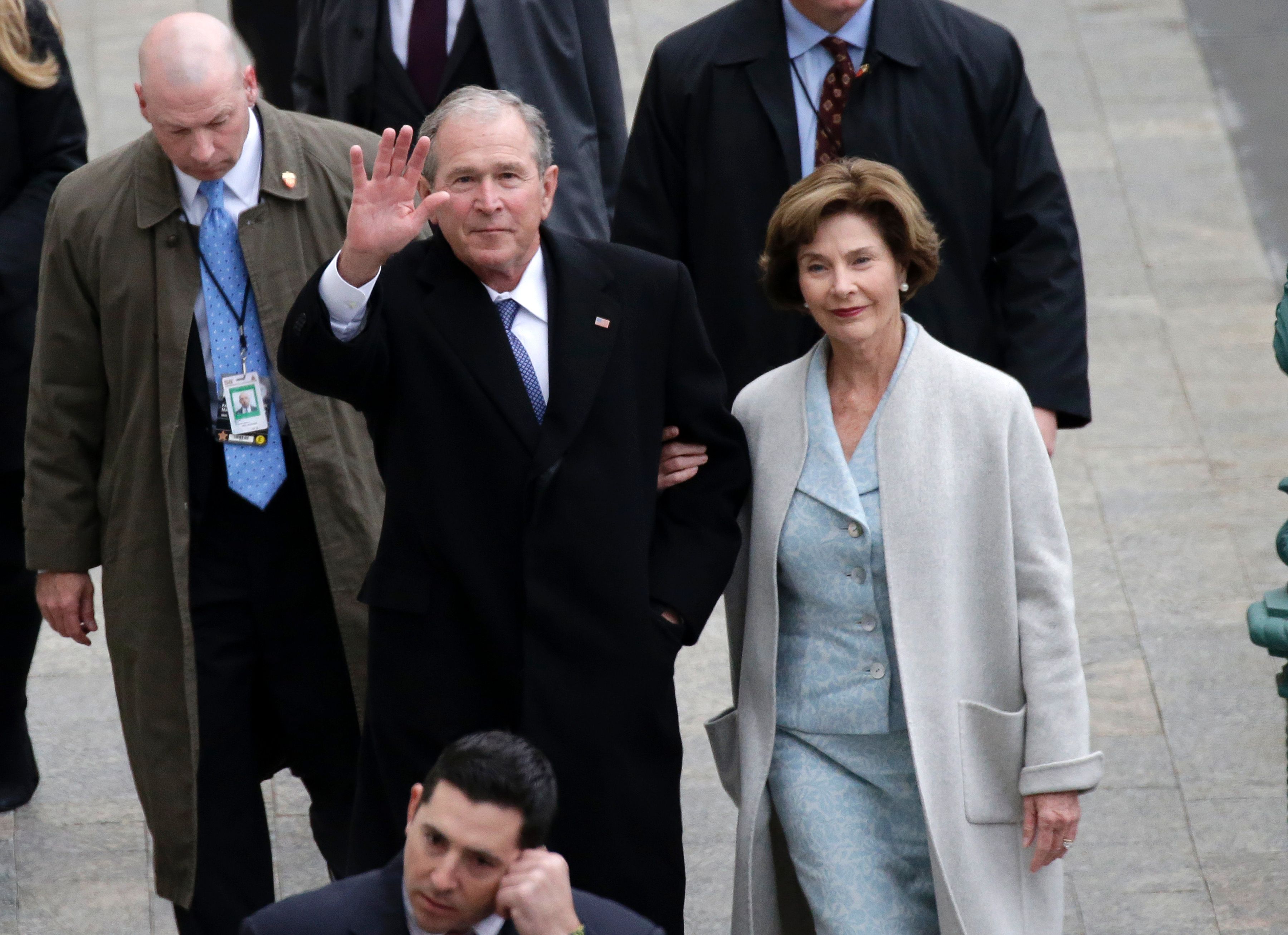 بوش وزوجته