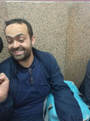 إخلاء سبيل محمد عادل عضو حركة 6 إبريل من مركز شرطة أجا بالدقهلية 