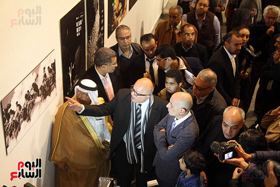 خالد سرور يفتتح ملتقى القاهرة عاصمة الصورة الفوتوغرافية بمشاركة 12 دولة عربية            (25)