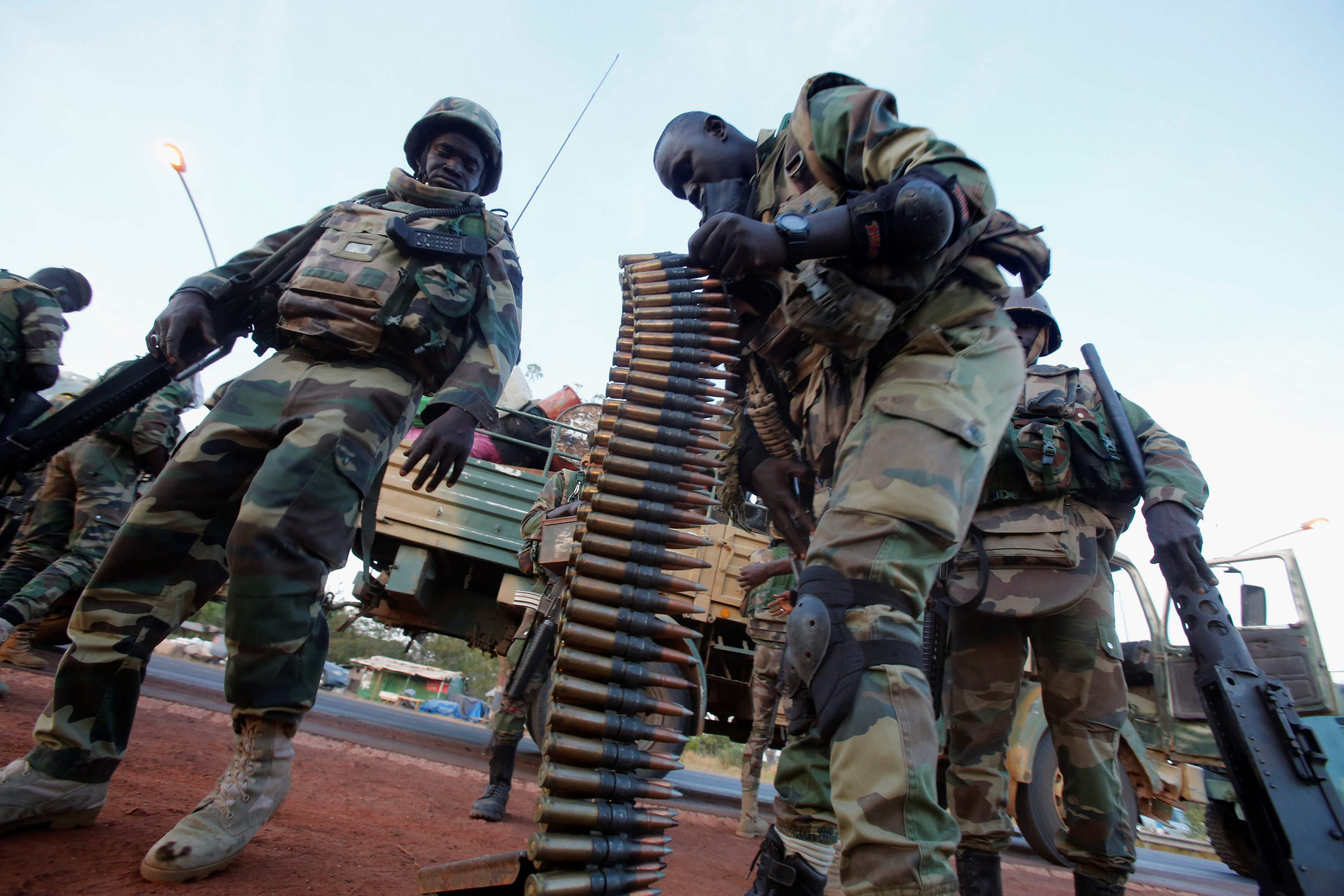 قوات غرب أفريقيا تنتشر بعاصمة جامبيا