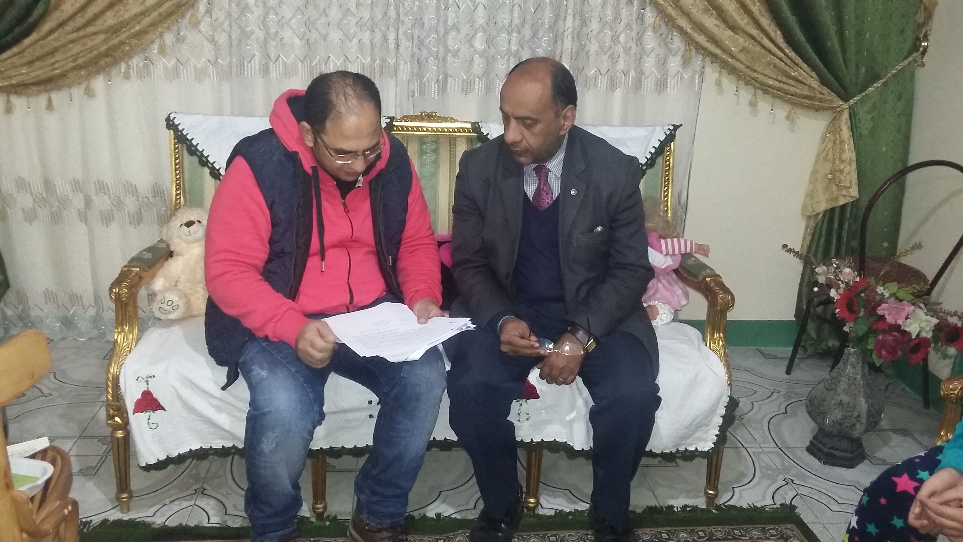 محرر اليوم السابع فى منزل اسرة الطفلة محرر اليوم السابع فى منزل اسرة الطفلة