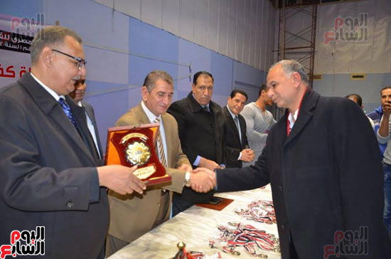 محافظ كفر الشيخ يتابع البطولة