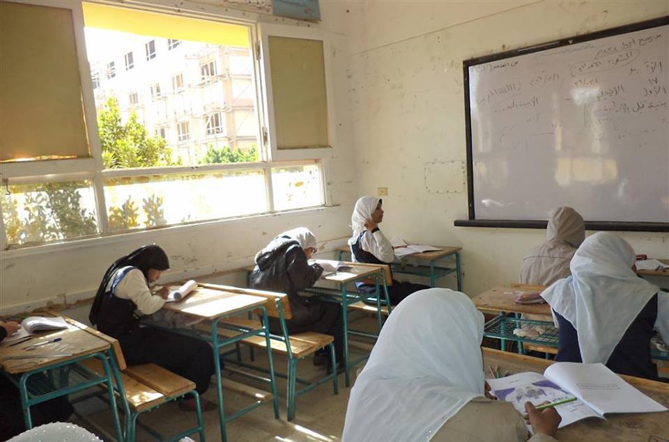 طلاب الزينية يؤدون امتحانات نصف العام الدراسي