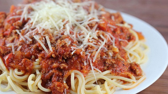 header_image_header_image_Article-Main-Fustany-Beauty-Nails-Spaghetti-with-Minced-Meat-and-Tomato-Souce