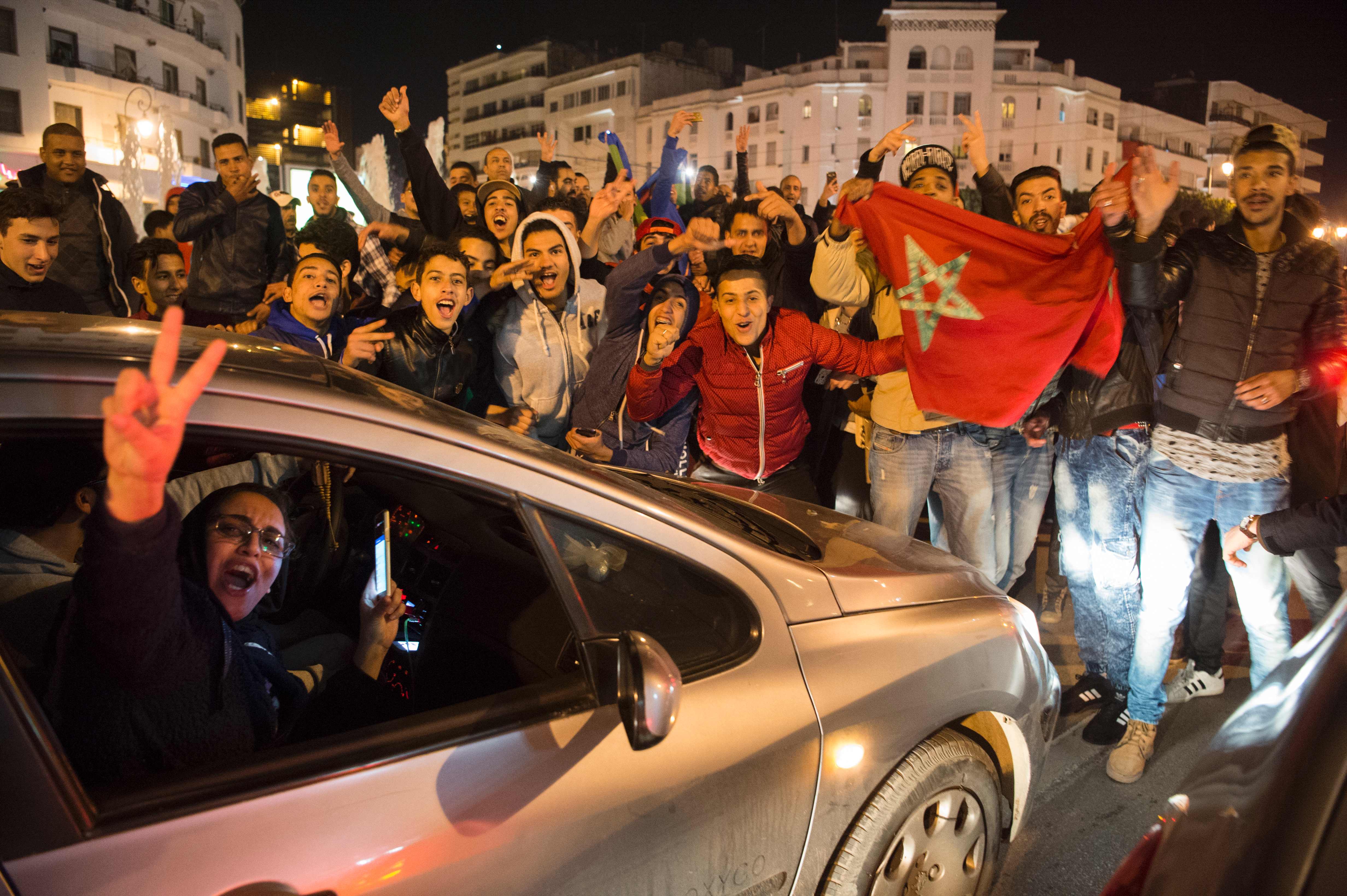 جماهير المغرب تحتفل بالصعود