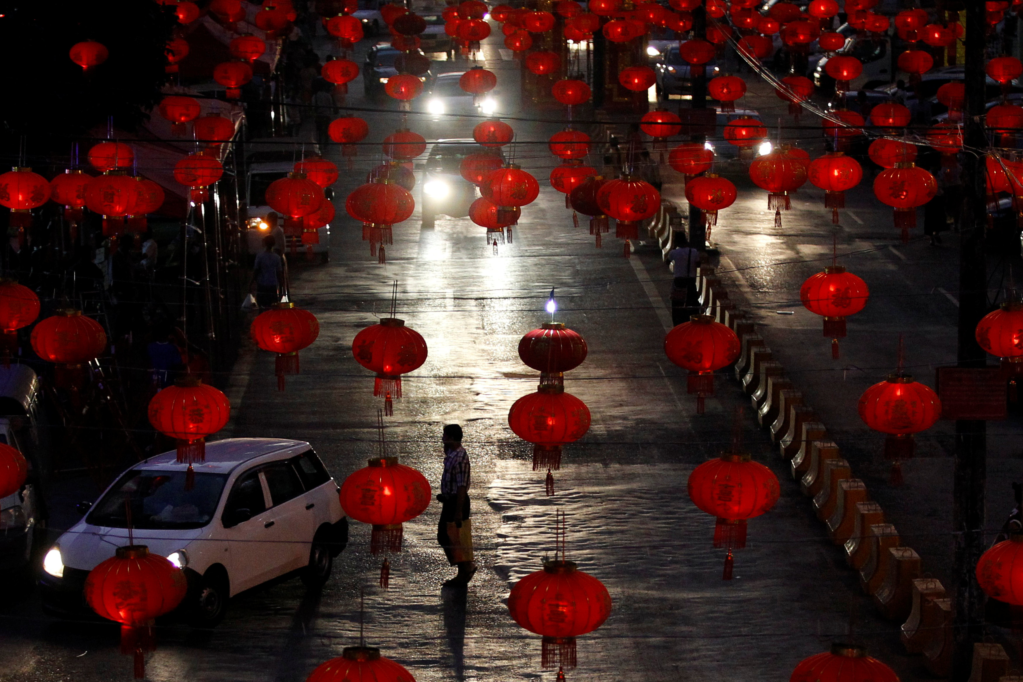 المصابيح الصينية فى شوارع يانجون