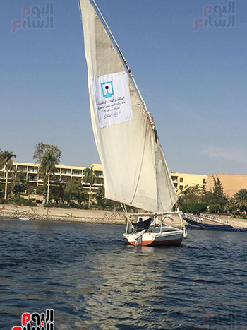 المركب النيلية بأسوان تحمل شعار مؤتمر الشباب (1)