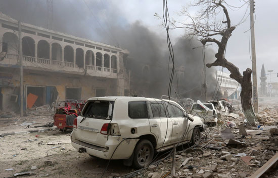 لحظة-انفجار-سيارة-ملغومة--فى-العاصمة-الصومالية-مقديشو