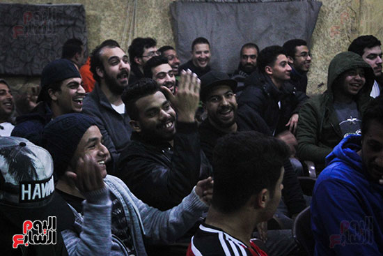 المصريون يتابعون مباراة المنتخب الوطنى وغانا على المقاهى (3)