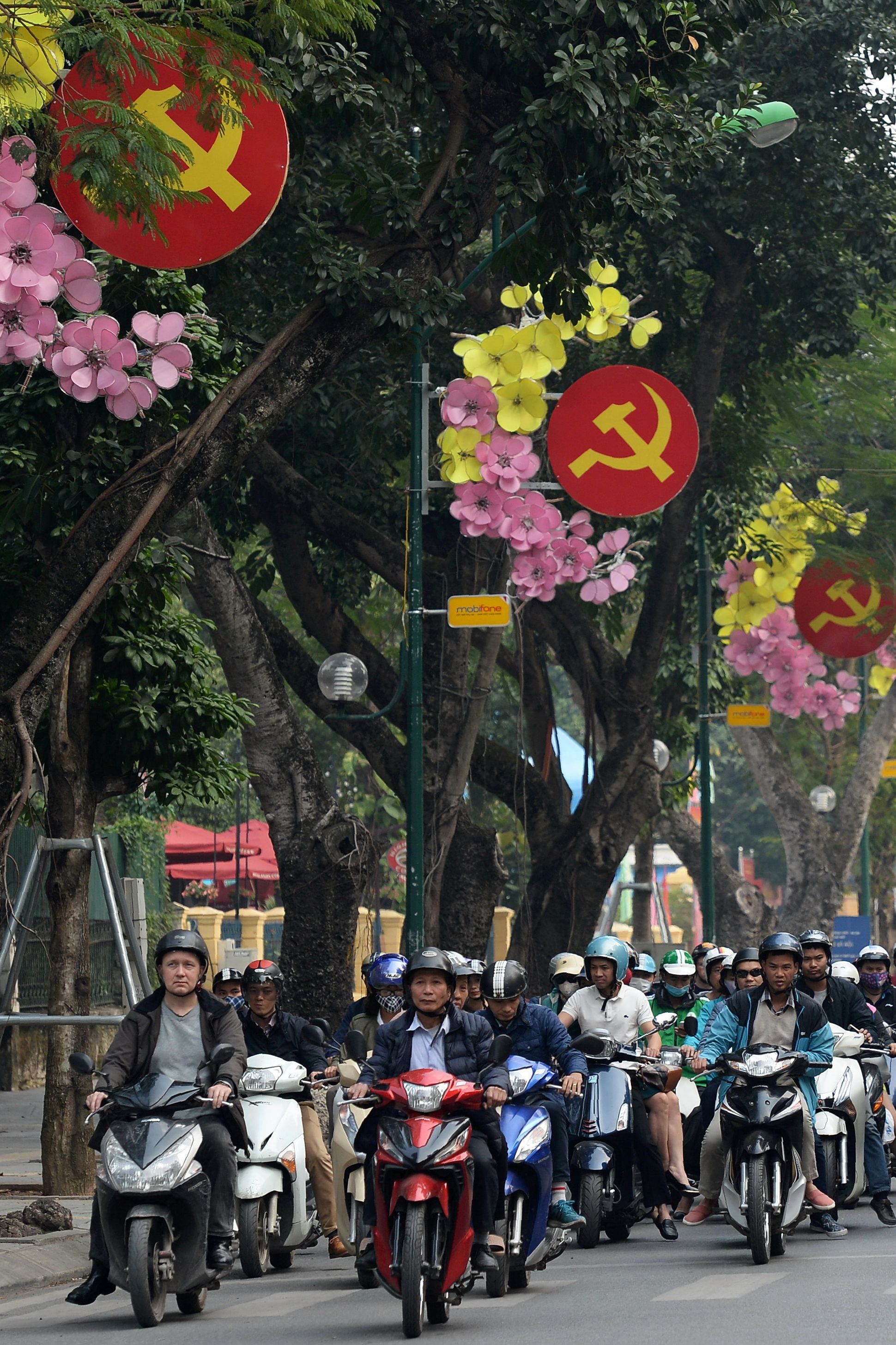 فيتنام تحتفل بالذكرى 87 للحزب الشيوعى الحاكم