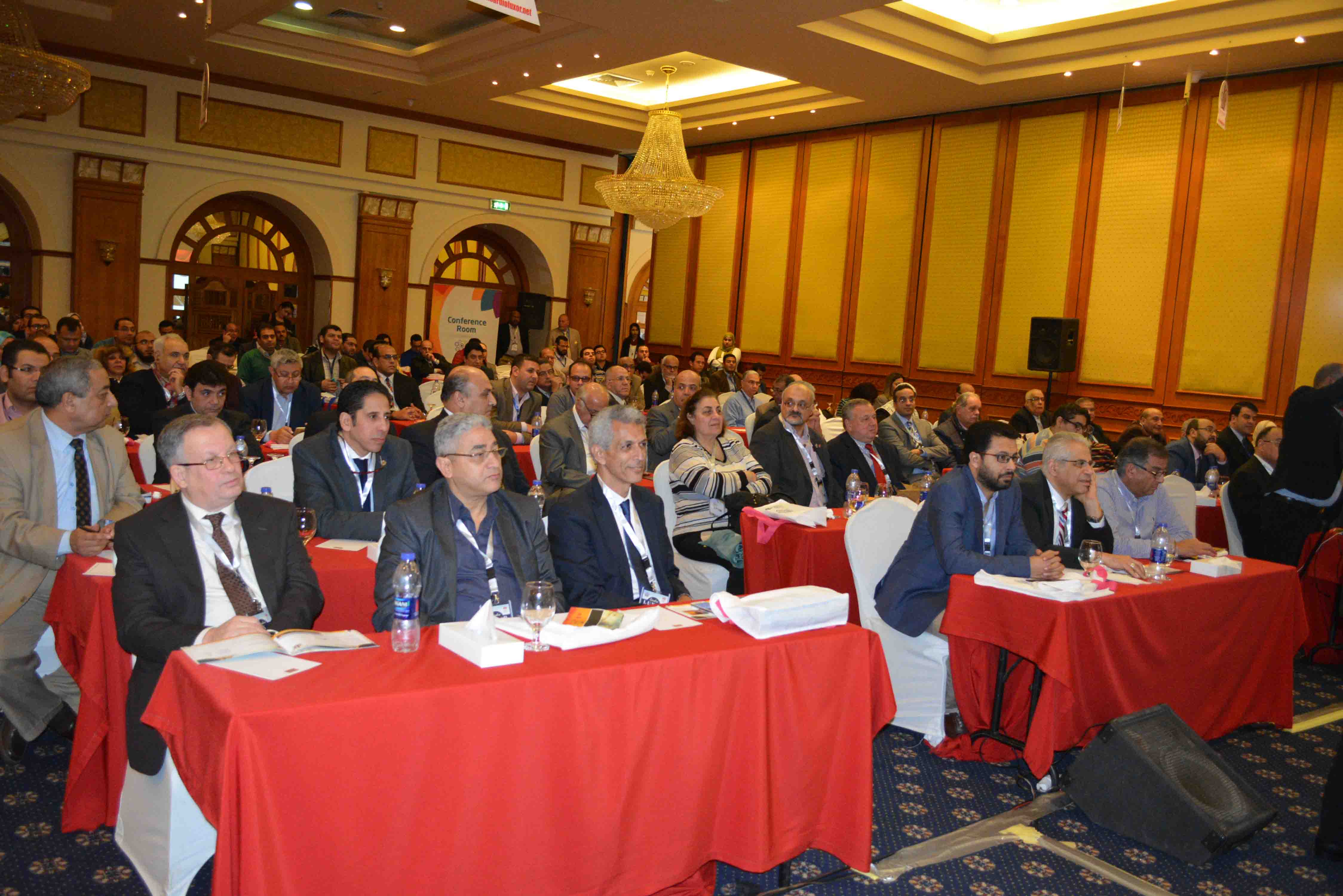 2- أكثر من 500 طبيب مصري وأفريقي وإيطالي بالمؤتمر