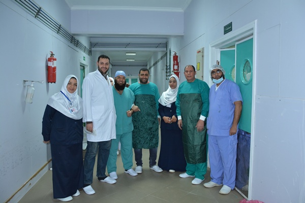 الاطباء المشاركون بمبادرة يوم فى حب مصر