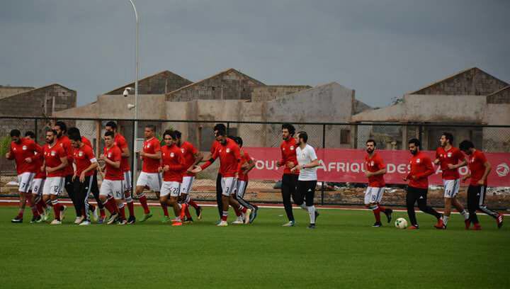 المنتخب يستعد لمواجهة المغرب (8)