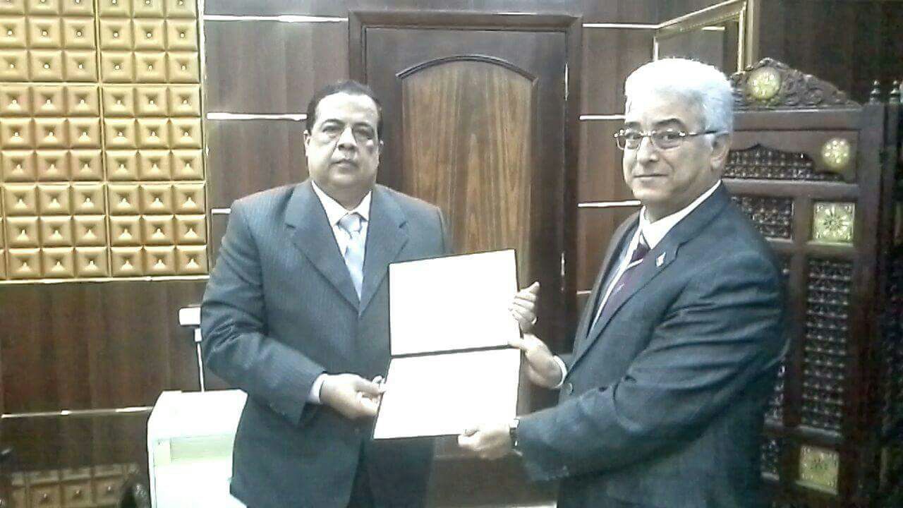 2- شهادة تقدير من إدارة شرق كفر الشيخ لمدير الأمن