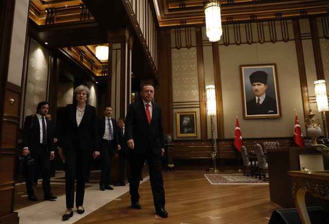 الرئيس التركى يستقبل رئيسة وزراء بريطانيا