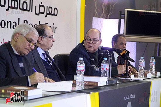 صابر عرب يزور معرض القاهرة الدولى للكتاب (2)