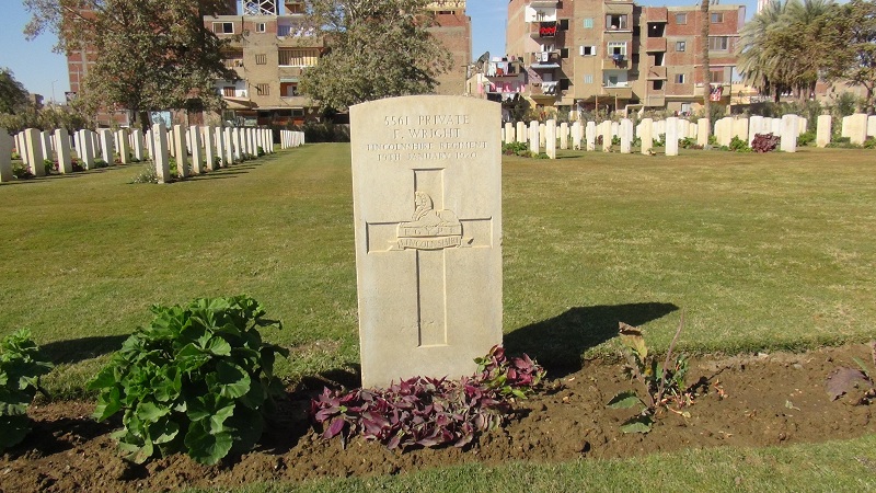 1 قبر احد الجنود
