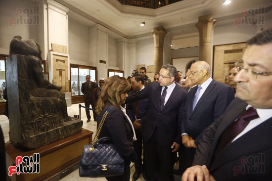 على عبد العال يترأس وفدا برلمانيا لزيارة المتحف المصرى (21)