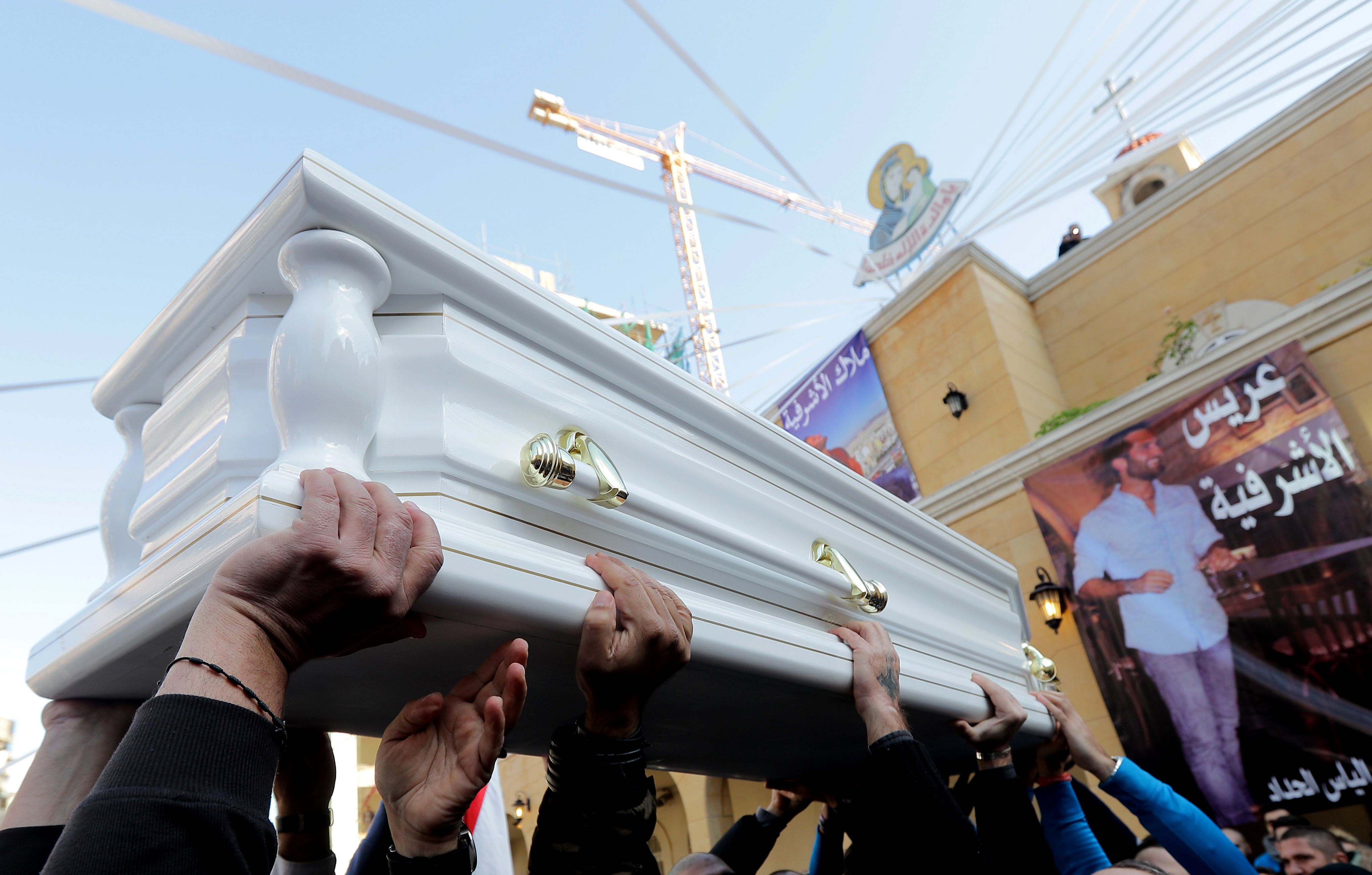 جنازة قتيل لبنانى فى الهجوم الإرهابى باسطنبول