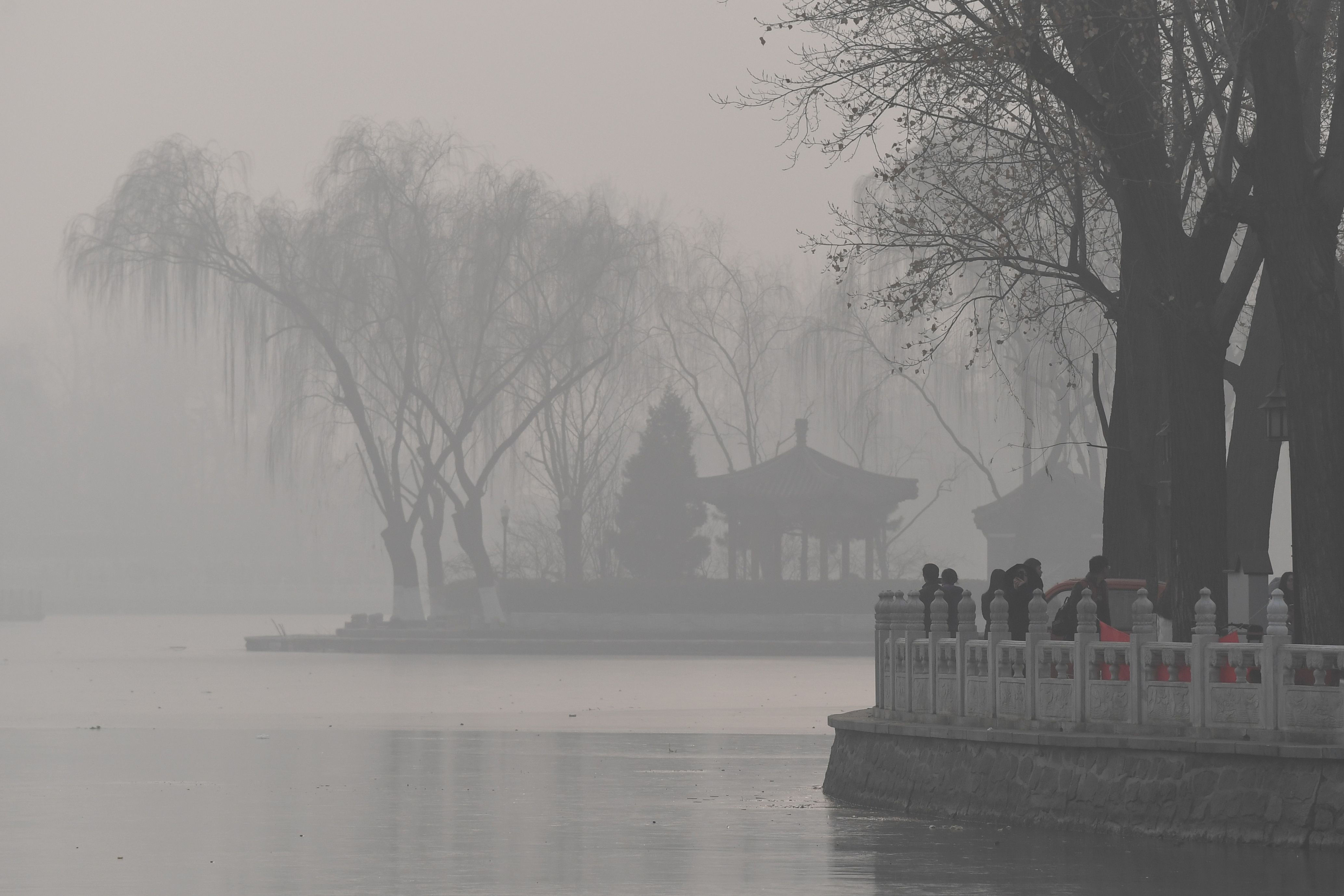 الضباب يسيطر على الطقس فى الصين