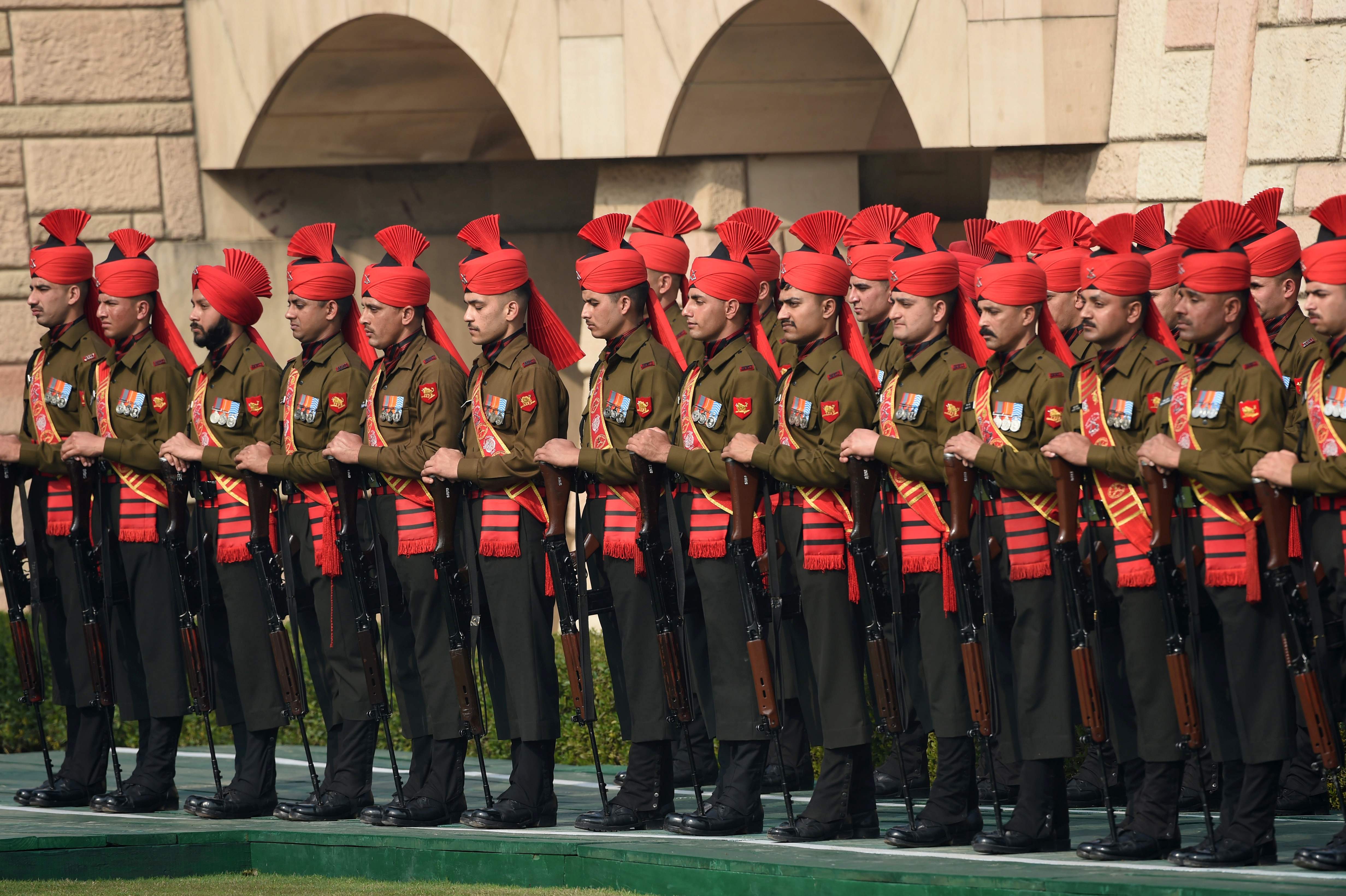 الجيش الهندى يشارك فى إحياء الذكرى 69 لوفاة المهاتما غاندى