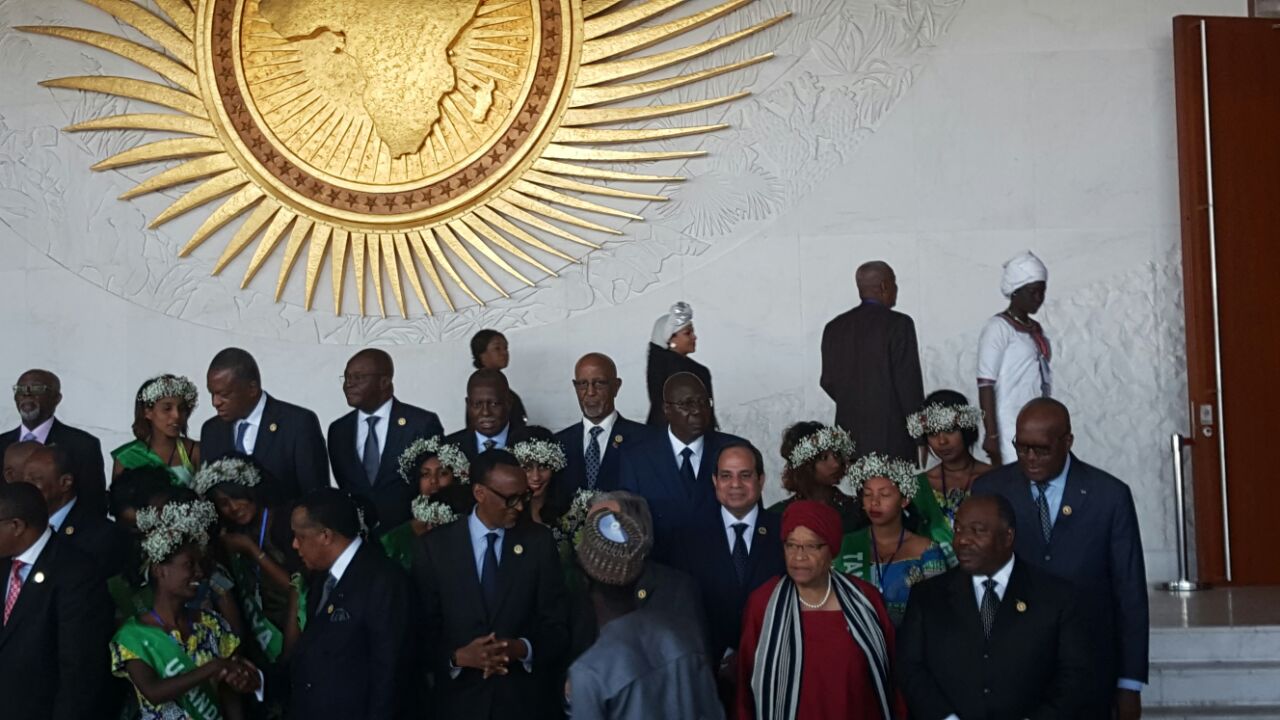5 السيسي والقادة الأفارقة يلتقطون صورا تذكارية بمقر الاتحاد الأفريقي قبيل الجلسة الافتتاحية للقمة