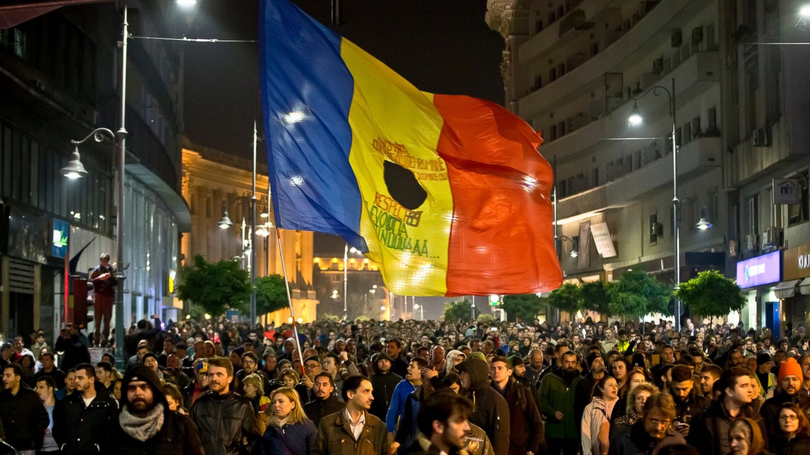 مظاهرات ليلية فى العاصمة بوخارست