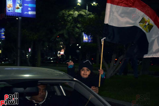 •	سعادة المصريين بفوز المنتخب 