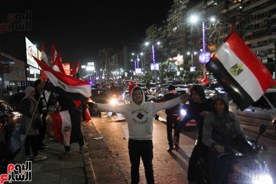 فرحة-المصريين-بفوز-المنتخب-الوطنى-على-المغرب-(20)