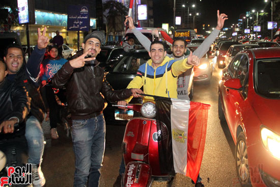 الجماهير المصرية تحتفل بالفوز على منتخب المغرب (13)