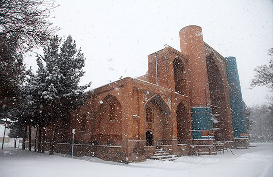 الثلوج تغطى محافظات ايران