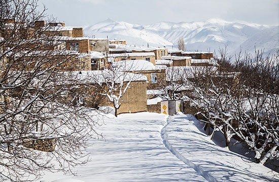ايران تتغطى بالثلوج