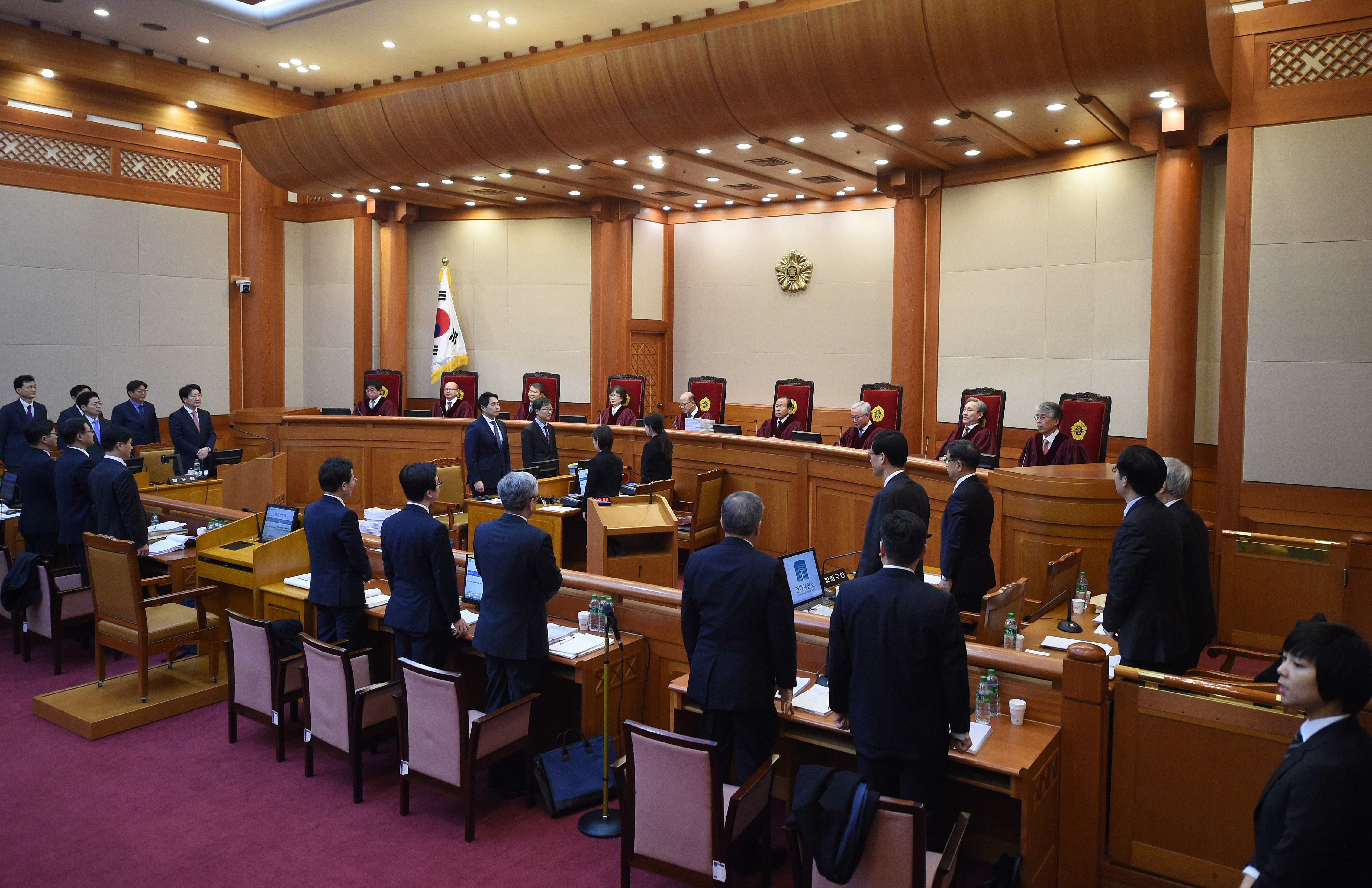 	جلسة استماع بالمحكمة الدستورية حول طلب اقالة رئيسة كوريا الجنوبية