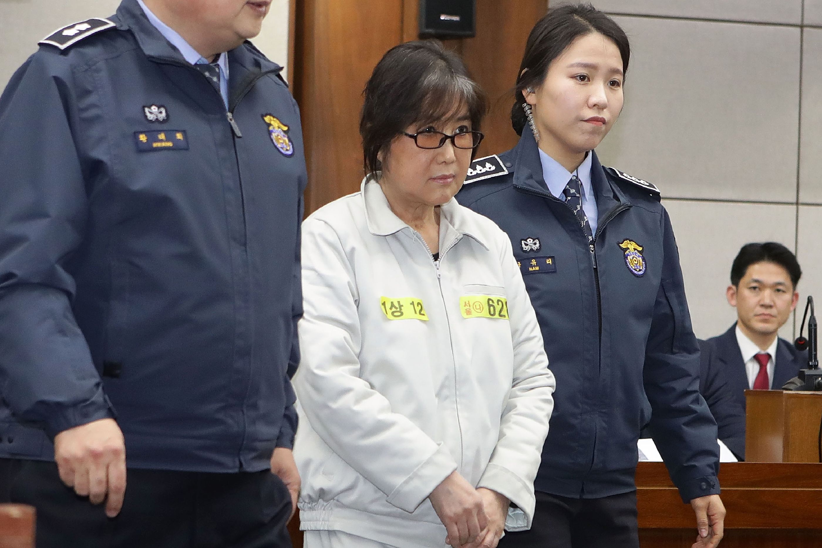 	وصول شون سيل للمحكمة المركزية بسول لبدء محاكمتها