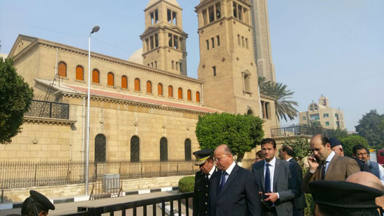 مدير أمن القاهرة يتفقد تأمين الكنائس قبل الاحتفال بأعياد الميلاد  (5)
