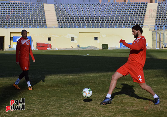لاعبو المنتخب التونسى خلال التدريبات