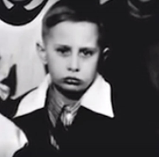 الرئيس الروسى خلال مرحلة الطفولة