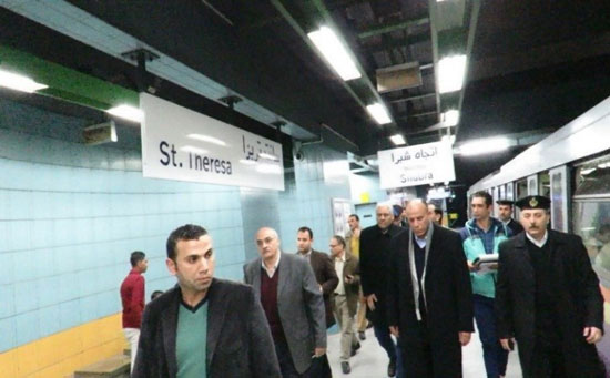مساعد وزير الداخلية لشرطة النقل والمواصلات يتفقد محطة مترو سانت تريزا
