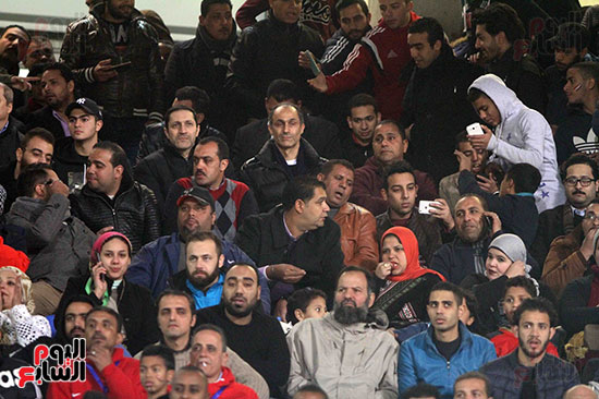 جمال وعلاء مبارك يحضران ودية مصر وتونس (2)
