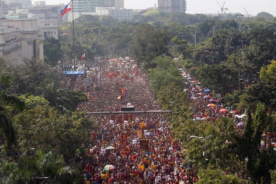مسيرة لملايين الفلبينيين فى عيد الناصرى الأسود