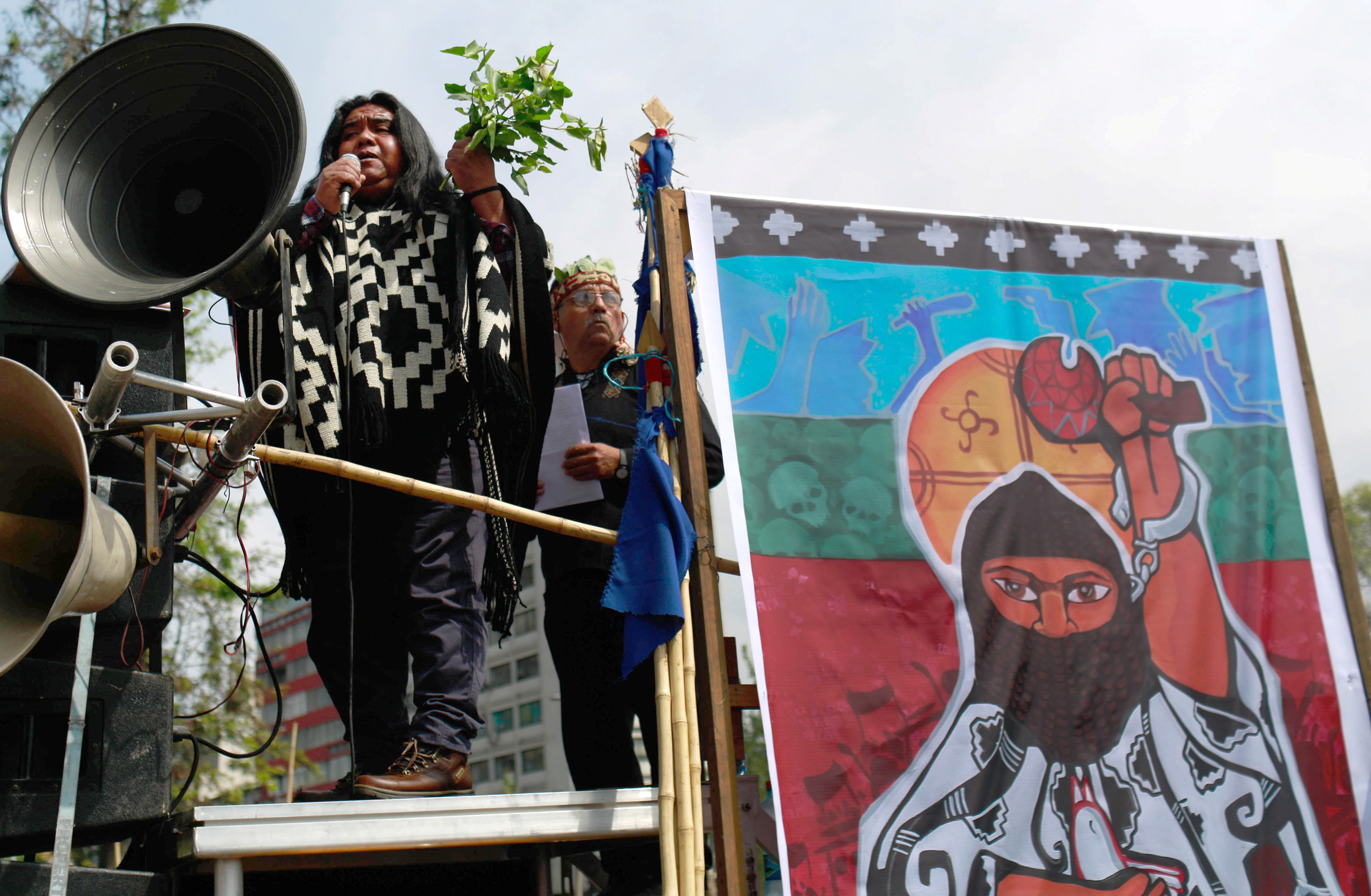 مظاهرة للسكان الأصليين فى تشيلى ضد يوم كولومبوس