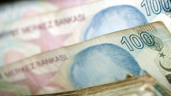 هبوط العملة التركية