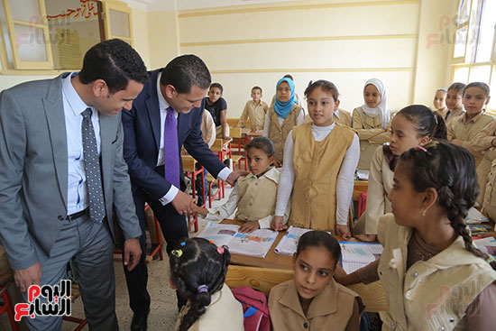 مبادرة سداد الرسوم الدراسية لغير القادرين فى جهينة بسوهاج (3)