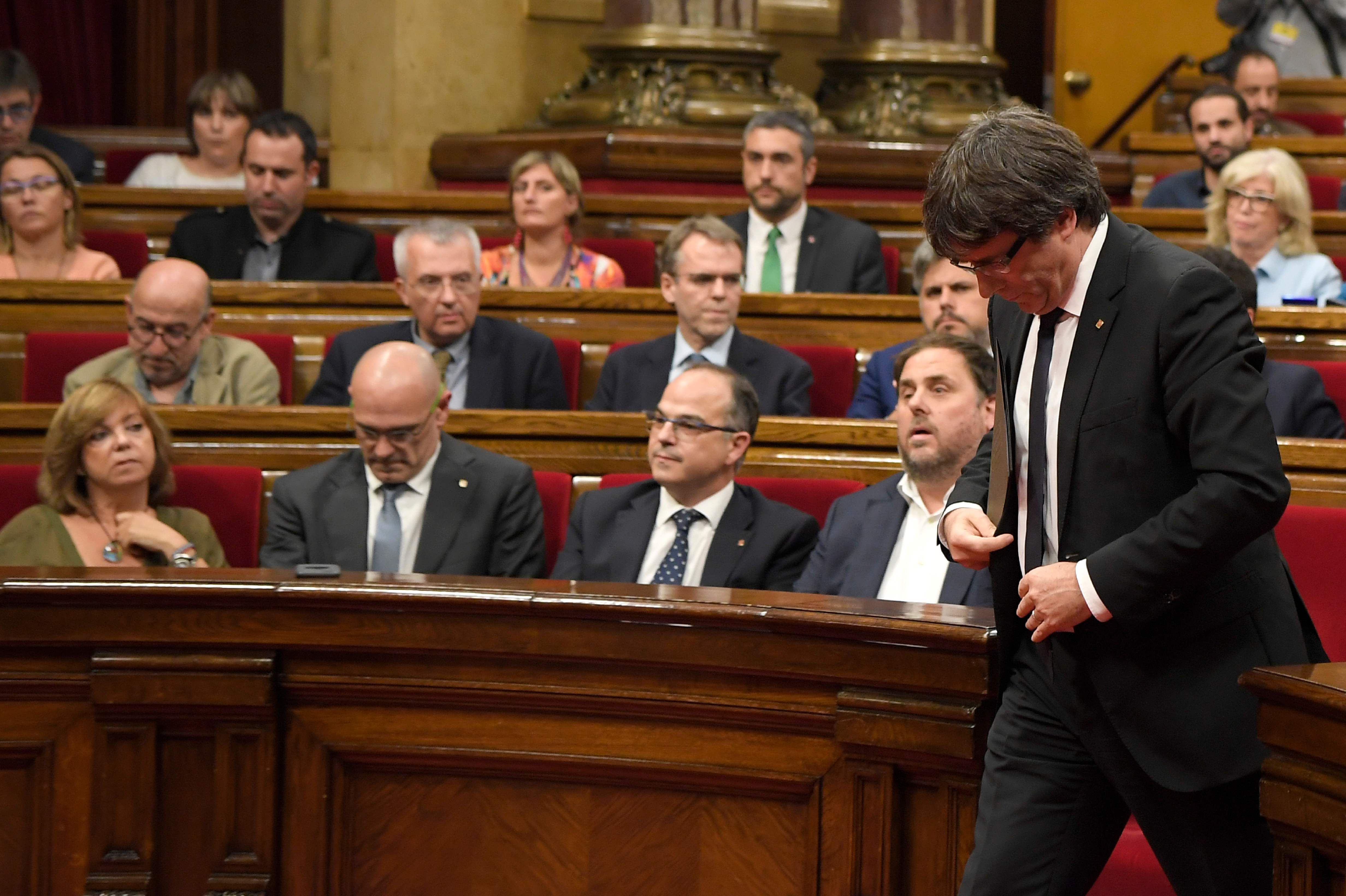 رئيس كتالونيا فى جلسة برلمان الإقليم