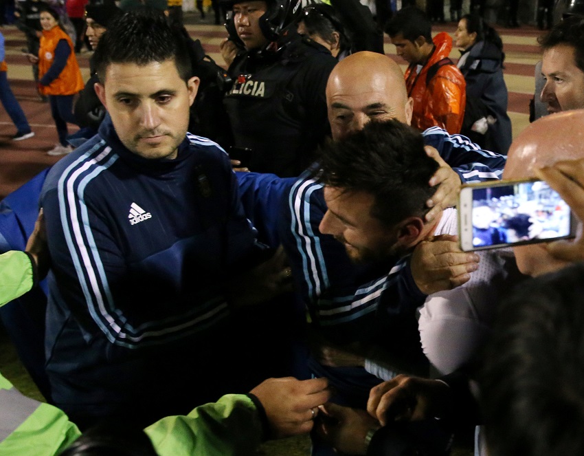فرحة ميسي ونجوم الأرجنتين بالتأهل لكأس العالم  (5)