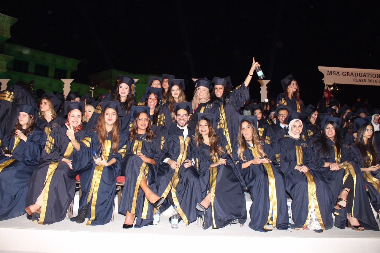 حفل تخرج طلاب جامعة أكتوبر للعلوم (2)