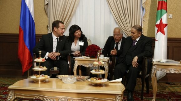 الرئيس الجزائري ونائب الرئيس الروسي