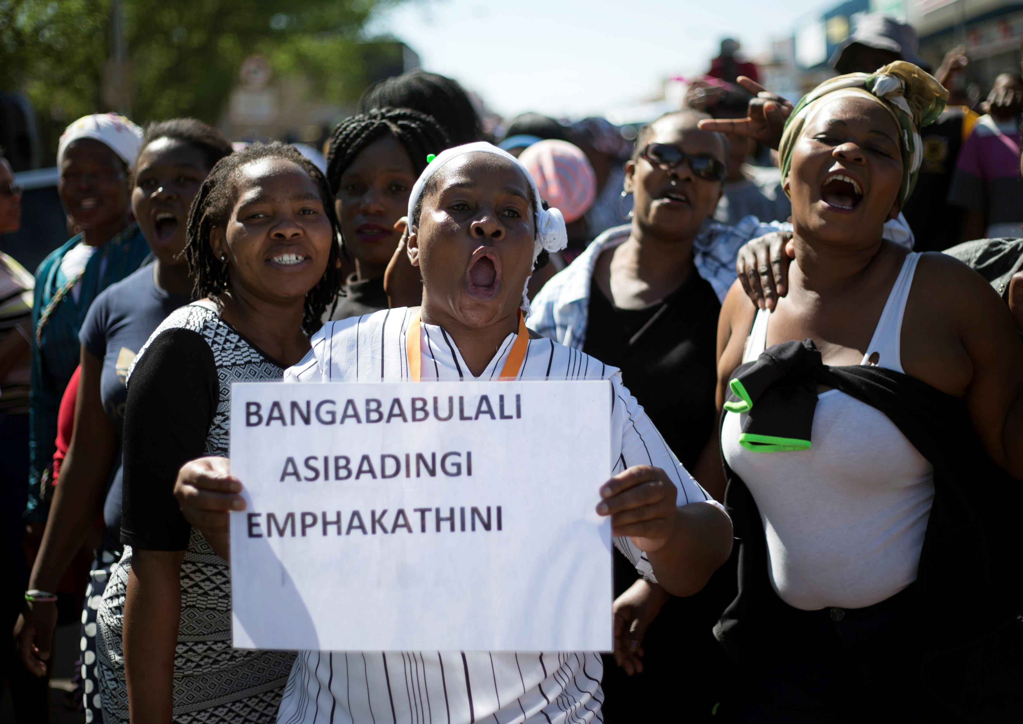مظاهرات ضد القتل وأكل لحوم البشر فى جنوب أفريقيا