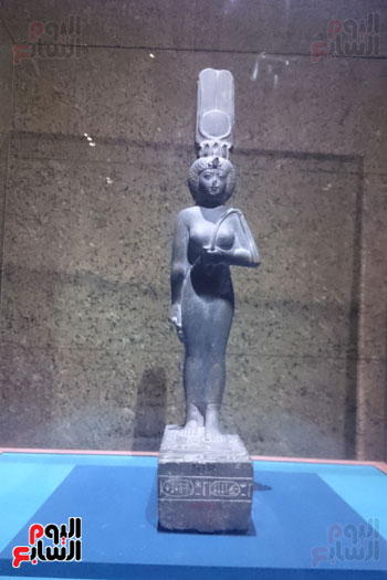 احد القطع الاثرية بالمتحف تمثال صاخبة الطهارة والعفة 